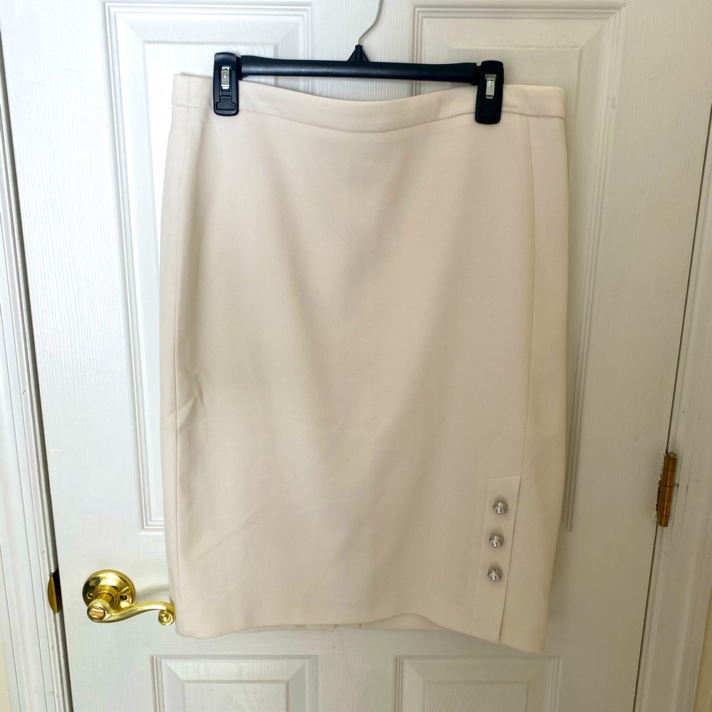 Cream colored Ann Taylor Skirt